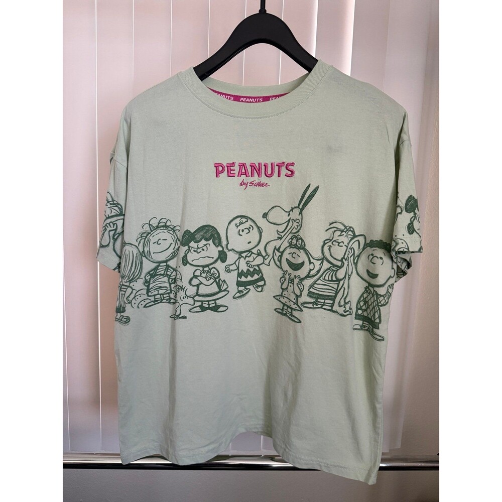 Women’s Peanuts Snoopy and Gang Light Green Graphic T-Shirt Size Medium
